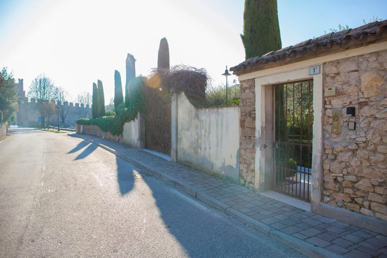 Torre Soave - Locazione Turistica Hotel 0*, Soave (Verona)