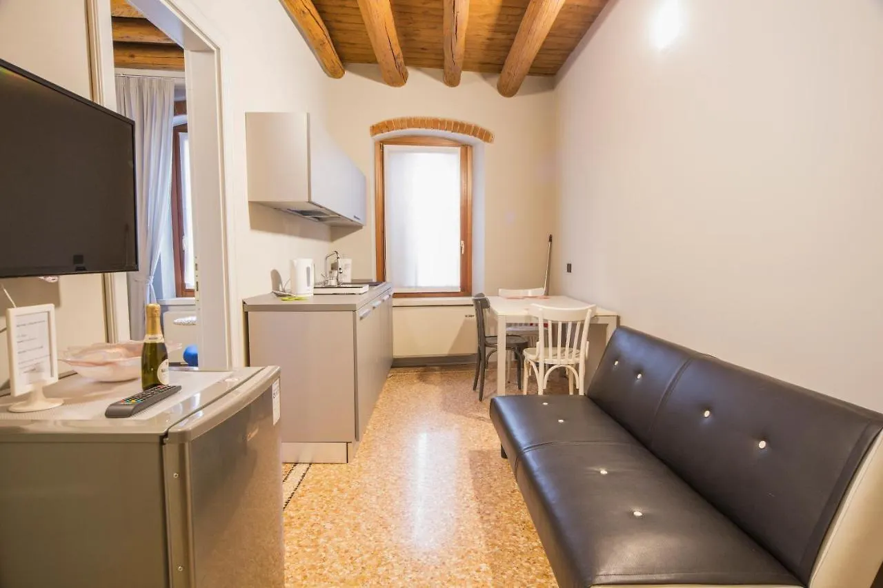 Torre Soave - Locazione Turistica Hotel Guest house